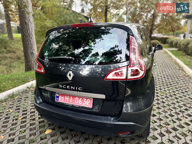 Минивэн Renault Scenic 2010 в Буче