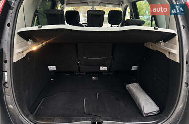 Минивэн Renault Scenic 2010 в 