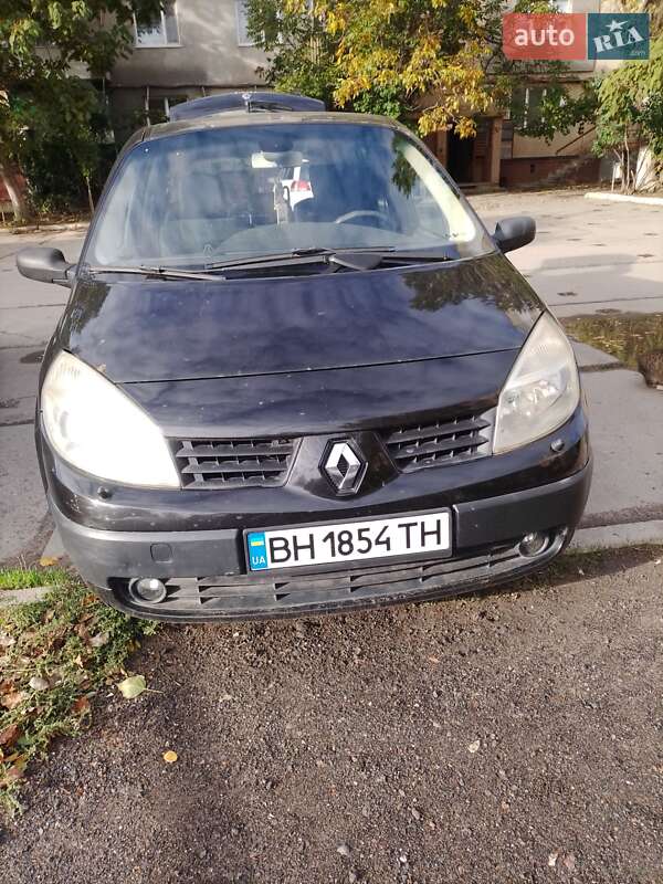 Минивэн Renault Scenic 2005 в Килии