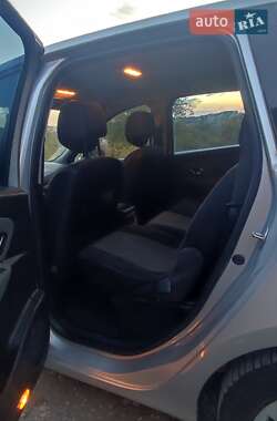 Минивэн Renault Scenic 2011 в 
