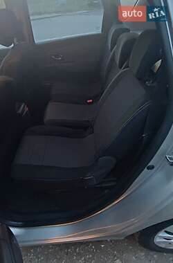 Минивэн Renault Scenic 2011 в 