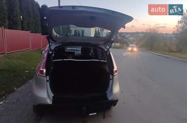 Минивэн Renault Scenic 2011 в 