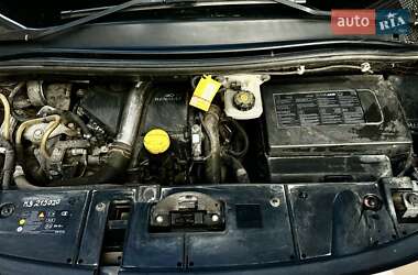Минивэн Renault Scenic 2011 в 