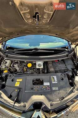 Мінівен Renault Scenic 2017 в  фото 10 Мінівен Renault Scenic 2017 в