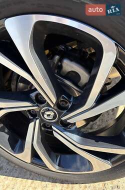 Мінівен Renault Scenic 2017 в  фото 15 Мінівен Renault Scenic 2017 в