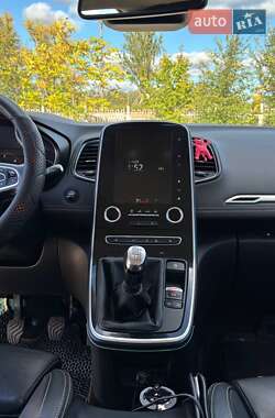 Мінівен Renault Scenic 2017 в  фото 27 Мінівен Renault Scenic 2017 в