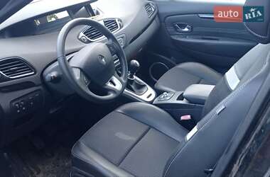 Минивэн Renault Scenic 2011 в 