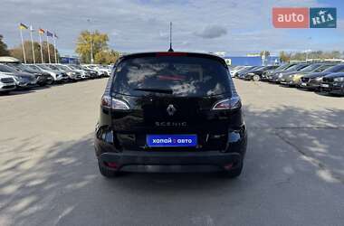 Минивэн Renault Scenic 2013 в 
