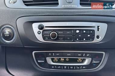 Минивэн Renault Scenic 2013 в 
