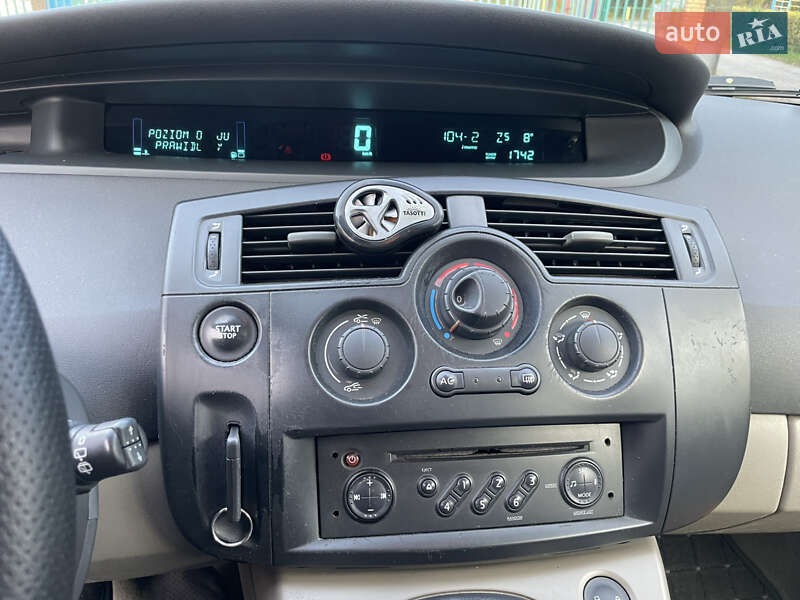 Минивэн Renault Scenic 2004 в Красилове