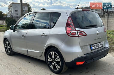 Минивэн Renault Scenic 2011 в 