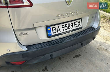 Минивэн Renault Scenic 2011 в 
