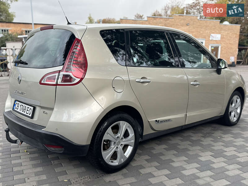 Мінівен Renault Scenic 2010 в Лубнах