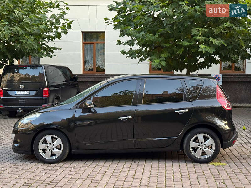 Минивэн Renault Scenic 2009 в Ивано-Франковске