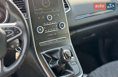 Минивэн Renault Scenic 2018 в 