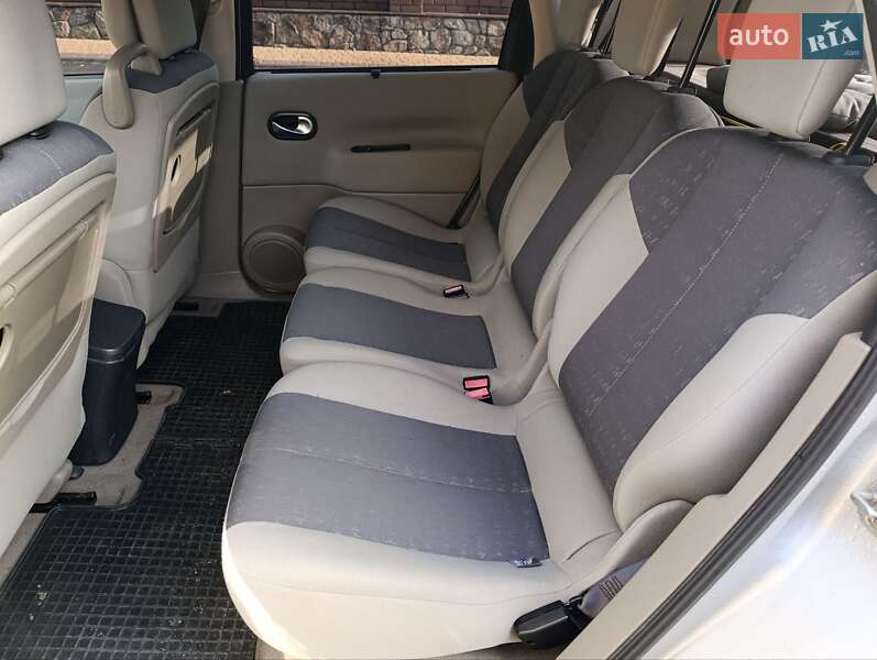 Минивэн Renault Scenic 2005 в Виннице