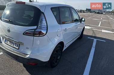 Мінівен Renault Scenic 2015 в 