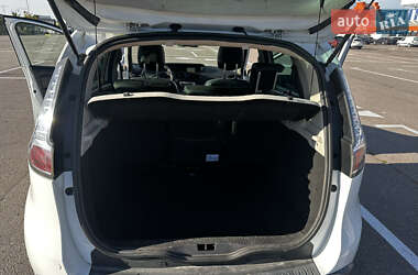 Мінівен Renault Scenic 2015 в 