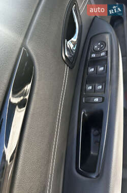 Мінівен Renault Scenic 2015 в 
