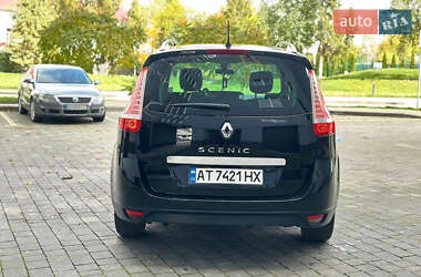 Минивэн Renault Scenic 2015 в 
