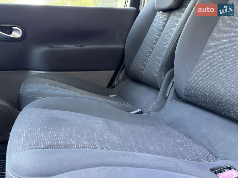 Минивэн Renault Scenic 2007 в Ровно