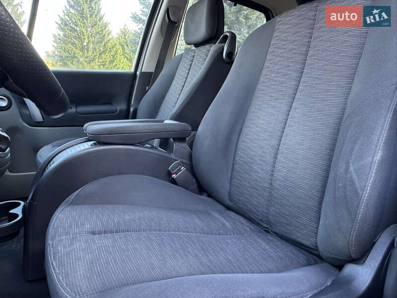 Минивэн Renault Scenic 2007 в Ровно