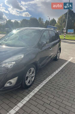 Мінівен Renault Scenic 2009 в  фото 3 Мінівен Renault Scenic 2009 в