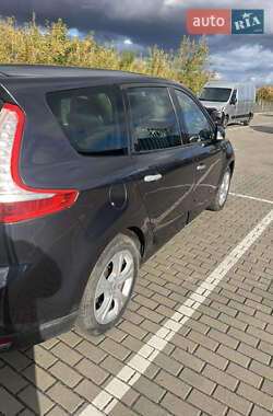 Мінівен Renault Scenic 2009 в  фото 8 Мінівен Renault Scenic 2009 в