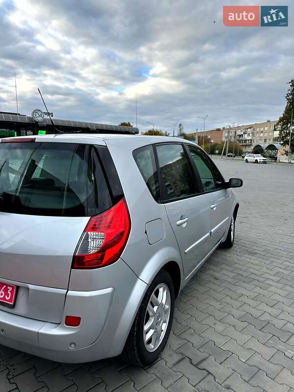 Мінівен Renault Scenic 2007 в Луцьку