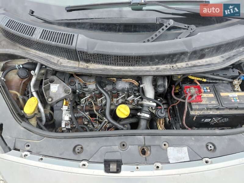 Мінівен Renault Scenic 2004 в Підволочиську