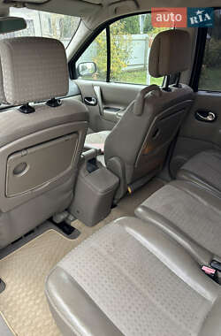 Минивэн Renault Scenic 2004 в 