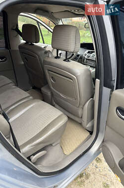 Минивэн Renault Scenic 2004 в 