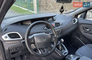 Минивэн Renault Scenic 2009 в 
