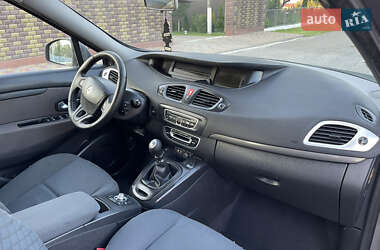 Минивэн Renault Scenic 2009 в 
