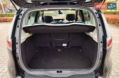 Минивэн Renault Scenic 2014 в 