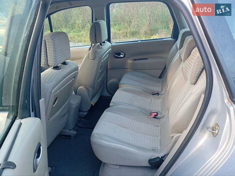 Минивэн Renault Scenic 2004 в Киеве