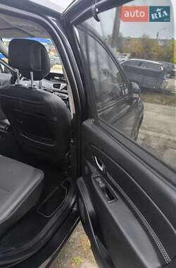 Минивэн Renault Scenic 2011 в 