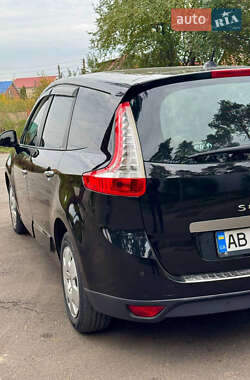 Мінівен Renault Scenic 2011 в 