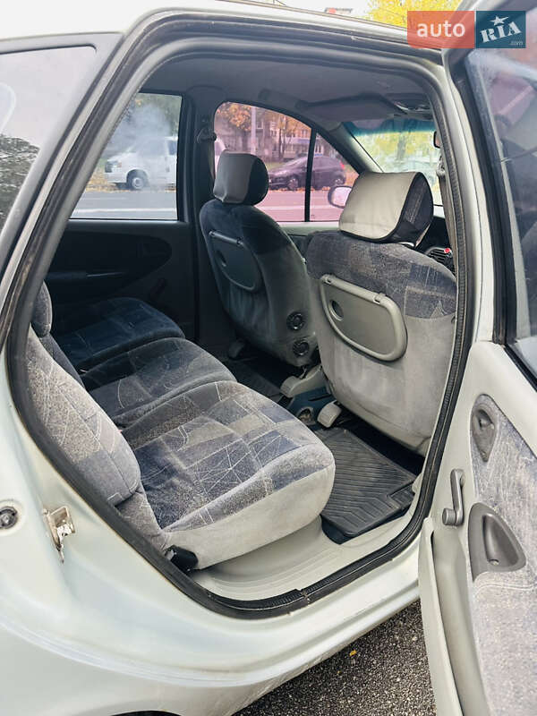 Мінівен Renault Scenic 2001 в Києві