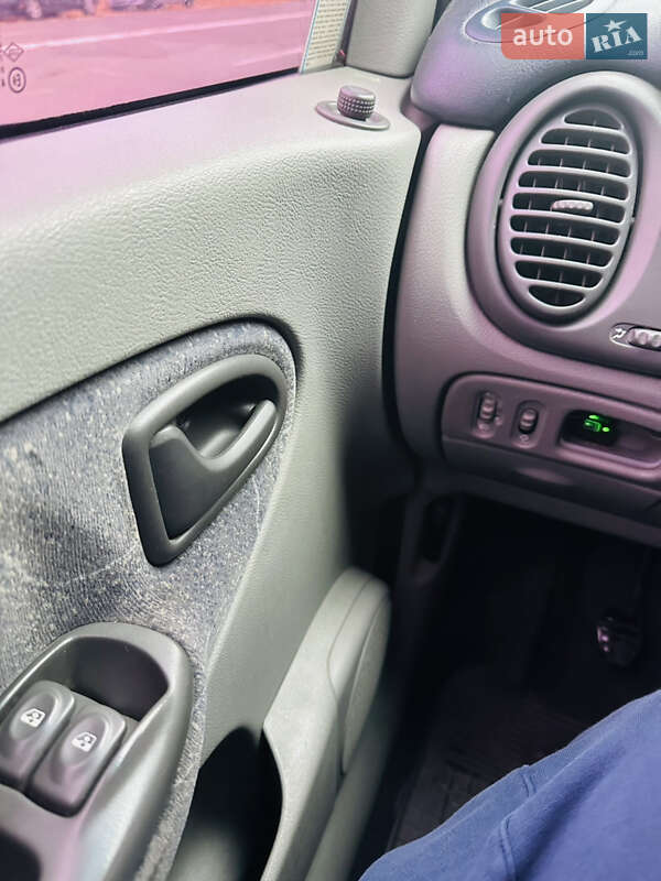 Мінівен Renault Scenic 2001 в Києві