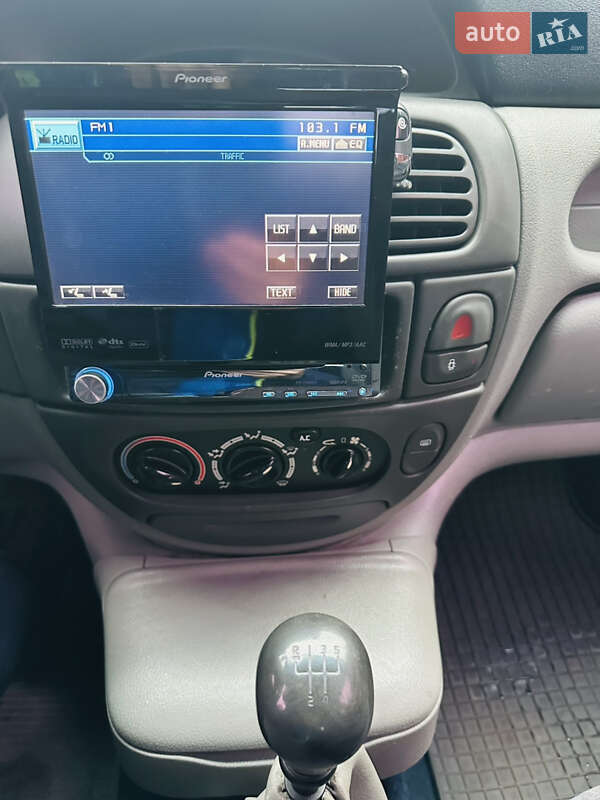 Мінівен Renault Scenic 2001 в Києві