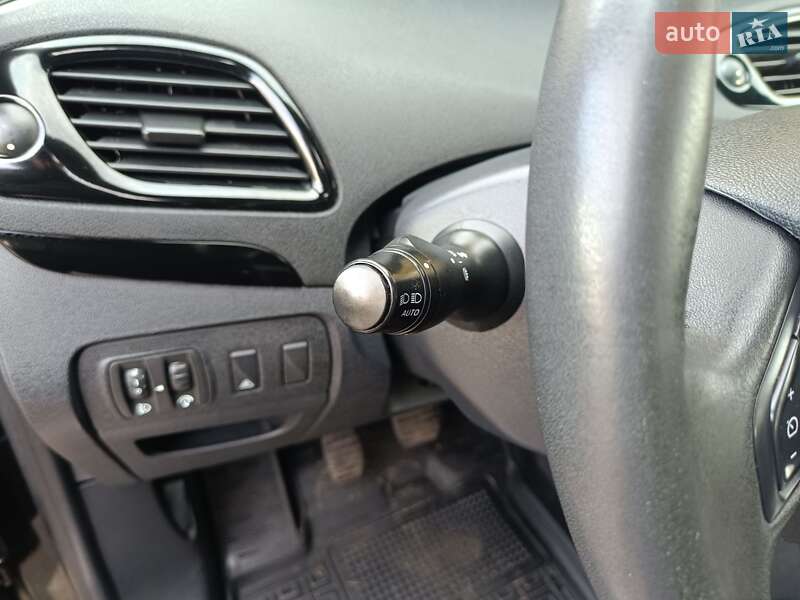 Мінівен Renault Scenic 2011 в Ніжині фото 28 Мінівен Renault Scenic 2011 в Ніжині