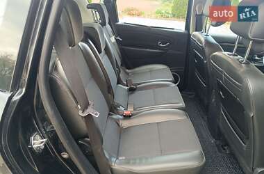 Минивэн Renault Scenic 2011 в 