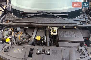Минивэн Renault Scenic 2011 в 
