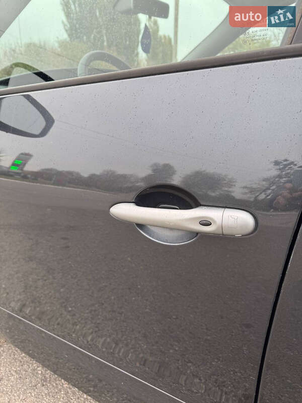 Мінівен Renault Scenic 2009 в Харкові фото 31 Мінівен Renault Scenic 2009 в Харкові