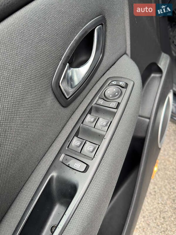 Мінівен Renault Scenic 2009 в Харкові фото 34 Мінівен Renault Scenic 2009 в Харкові