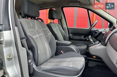 Мінівен Renault Scenic 2005 в  фото 11 Мінівен Renault Scenic 2005 в