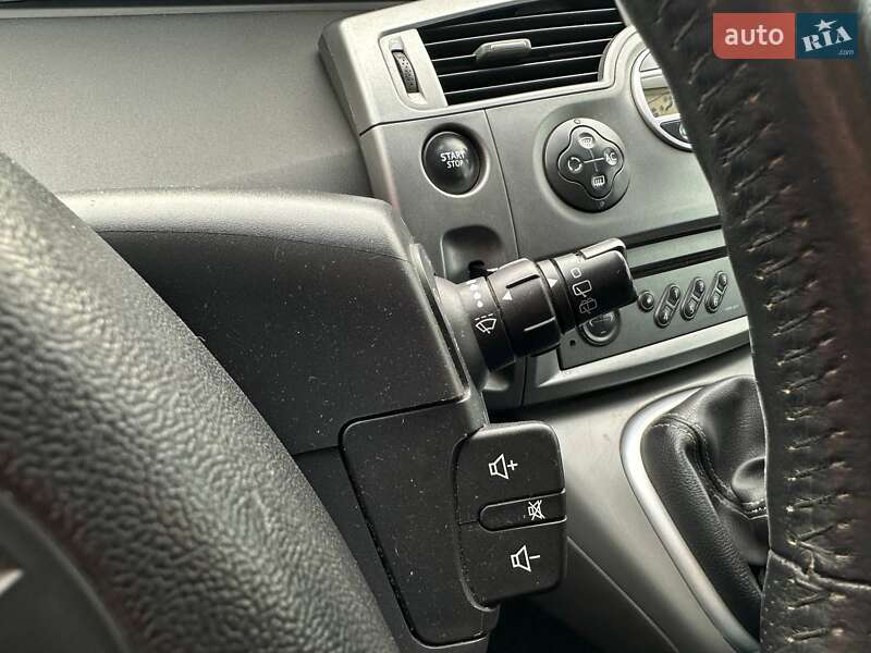 Минивэн Renault Scenic 2005 в Киеве фото 23 Минивэн Renault Scenic 2005 в Киеве