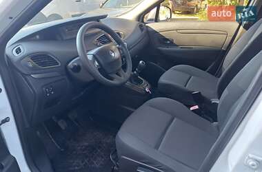 Минивэн Renault Scenic 2010 в 