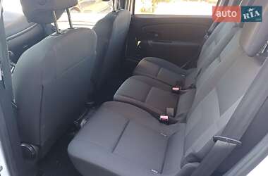 Минивэн Renault Scenic 2010 в 